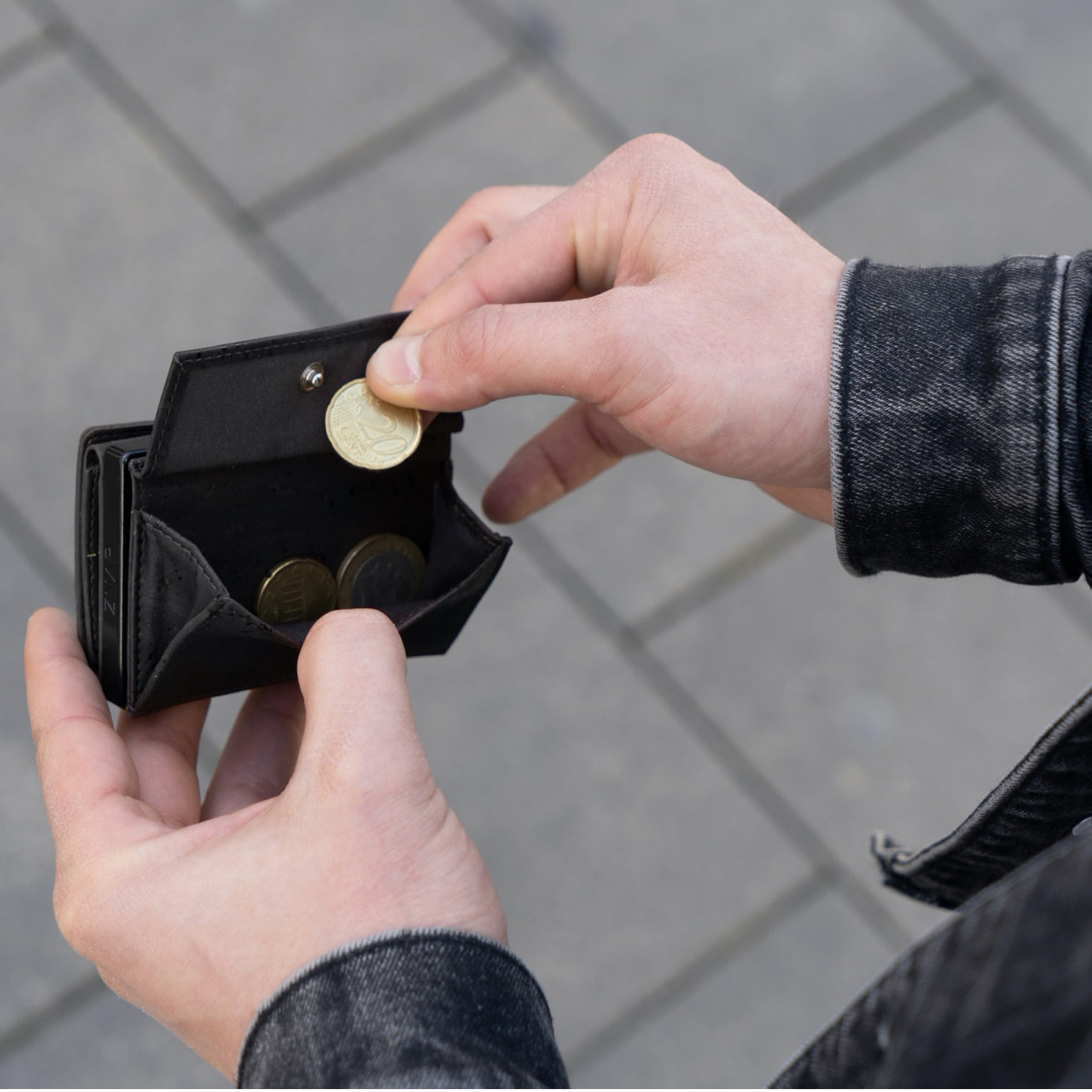 Slimpuro Coin Pocket s ochrannou kartou RFID pre ZNAP Slim Wallets 8 a 12, spínací gombík – Obrázok 2