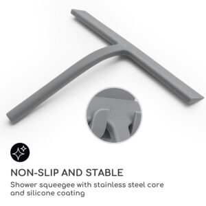 Gütewerk by blumfeldt Blaze Stierka na sprchový kút 28 cm Silikónový kryt Jadro z nehrdzavejúcej ocele Moderný dizajn